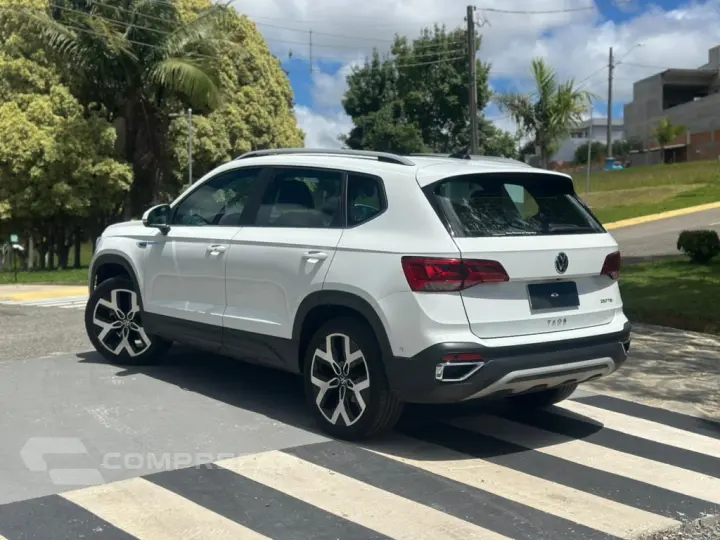 TAOS 1.4 250 TSI TOTAL FLEX HIGHLINE AUTOMÁTICO