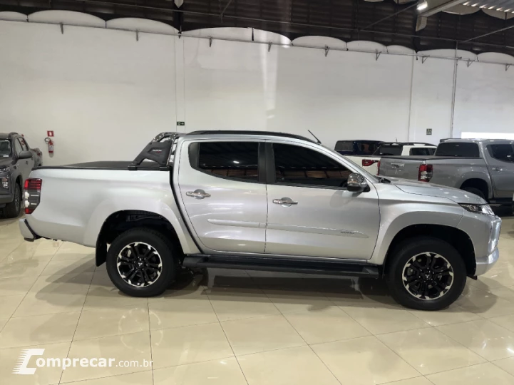 L200 TRITON 2.4 16V Turbo Sport HPE CD 4X4