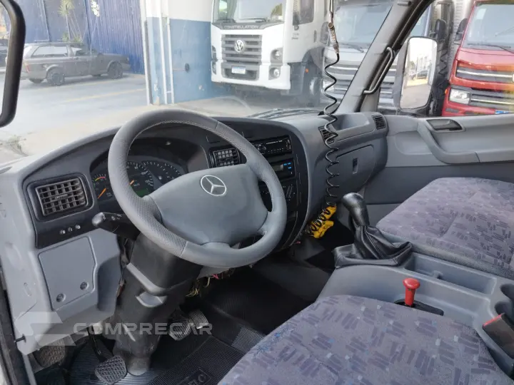 Accelo 915C + Carroceria