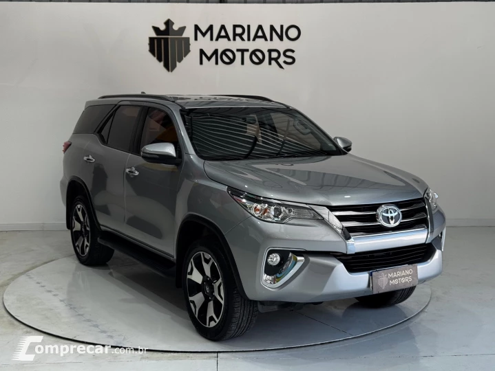 HILUX SW4 2.7 SRV 7 LUGARES 4X2 16V FLEX 4P AUTOMÁTICO