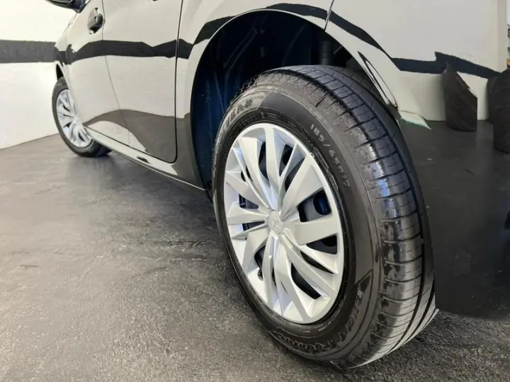 208 LIKE 1.0 FLEX 6V 5P MEC.