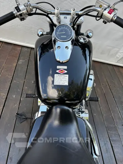 HONDA SHADOW 750