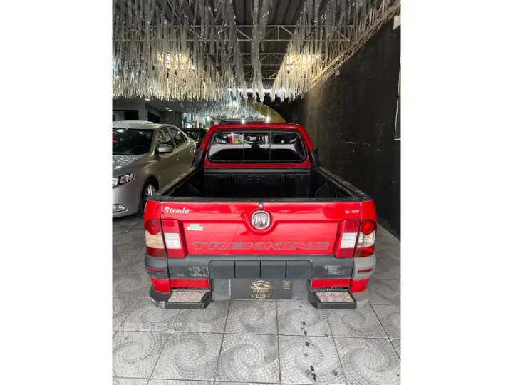 STRADA 1.6 MPI TREKKING CS 16V FLEX 2P MANUAL