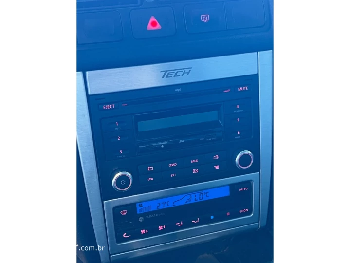 GOLF 1.6 MI TECH 8V FLEX 4P MANUAL