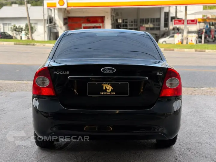 Focus Sedan 2.0 16V/2.0 16V Flex 4p