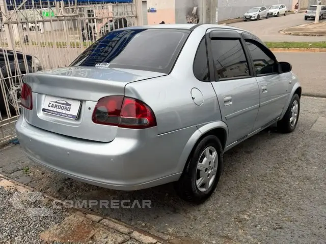 CLASSIC - 1.0 MPFI LS 8V 4P MANUAL
