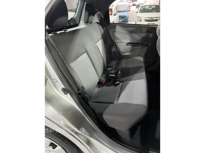 ETIOS 1.3 XS 16V FLEX 4P MANUAL