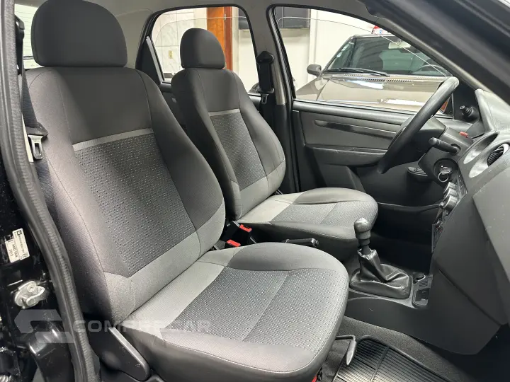CELTA 1.0 MPFI LT 8V