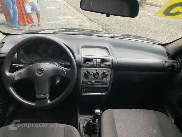 CLASSIC - 1.0 MPFI SPIRIT 8V 4P MANUAL