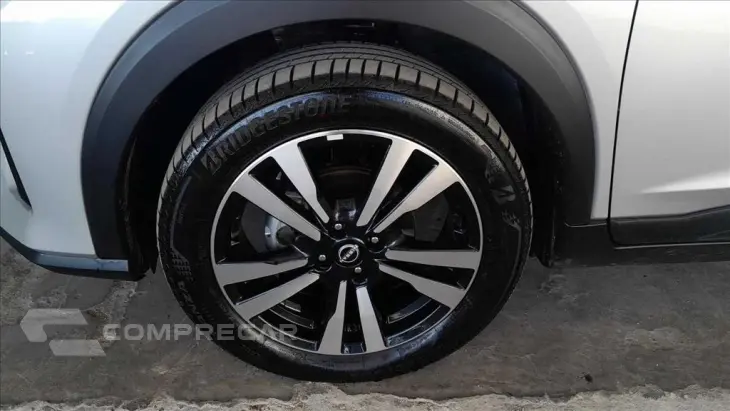 KICKS PLAY 1.6 16V FLEXSTART SENSE XTRONIC