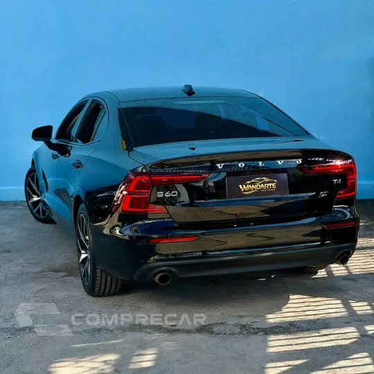 S60 T-4 MOMENTUM 2.0 190cv 4p