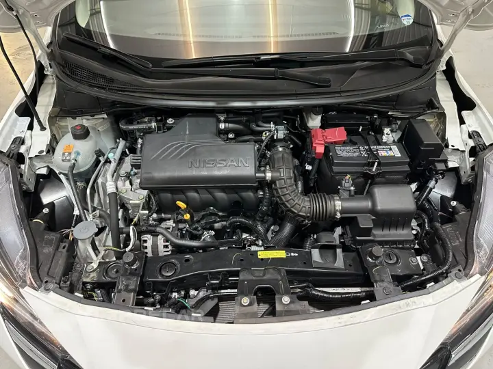 VERSA Advance 1.6 16V Flex Aut.