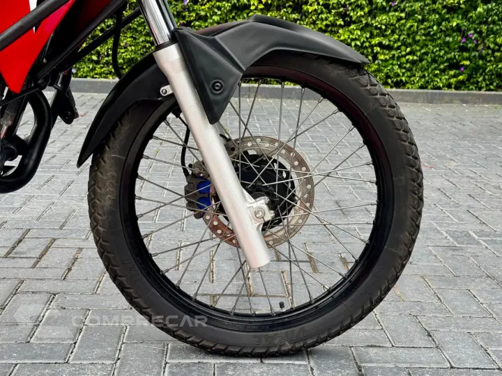 XRE 300 ABS