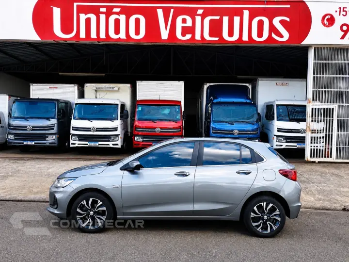 ONIX HATCH PREM. 1.0 12V TB Flex 5p Aut.