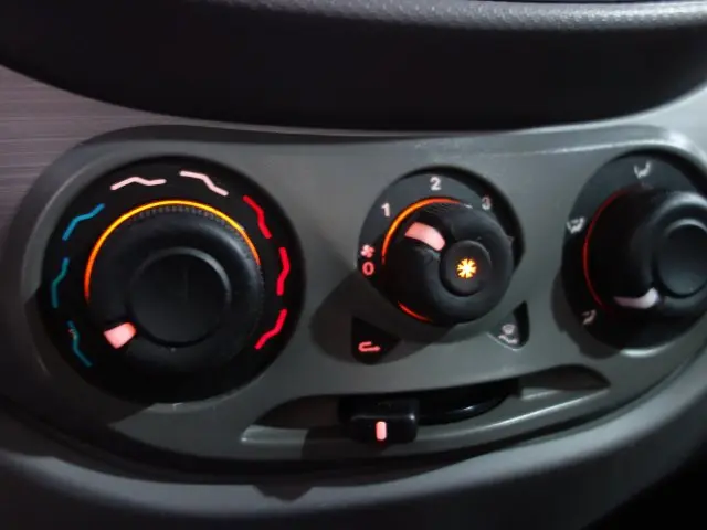 GRAND SIENA - 1.6 MPI ESSENCE 16V 4P MANUAL