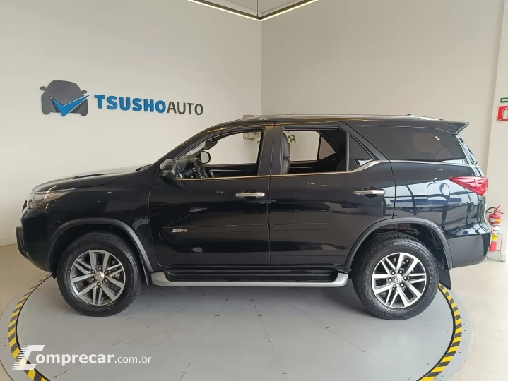 HILUX SW4 2.8 SRX 4X4 7 LUGARES 16V TURBO INTERCOOLER  4P AU