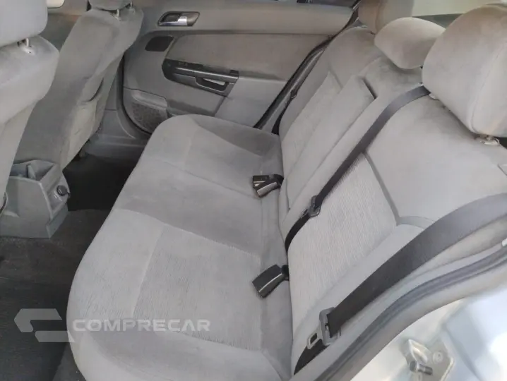 VECTRA 2.0 MPFI Elegance 8V