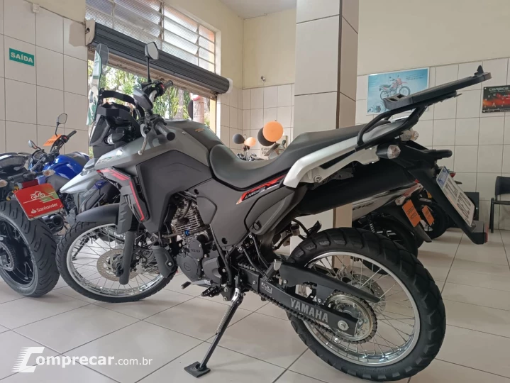 XTZ 250 LANDER