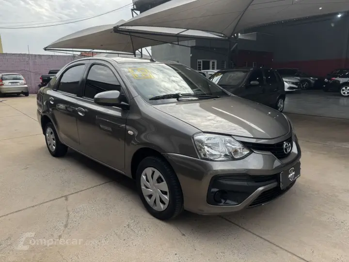 Etios Sedan 1.5 16V 4P FLEX XS