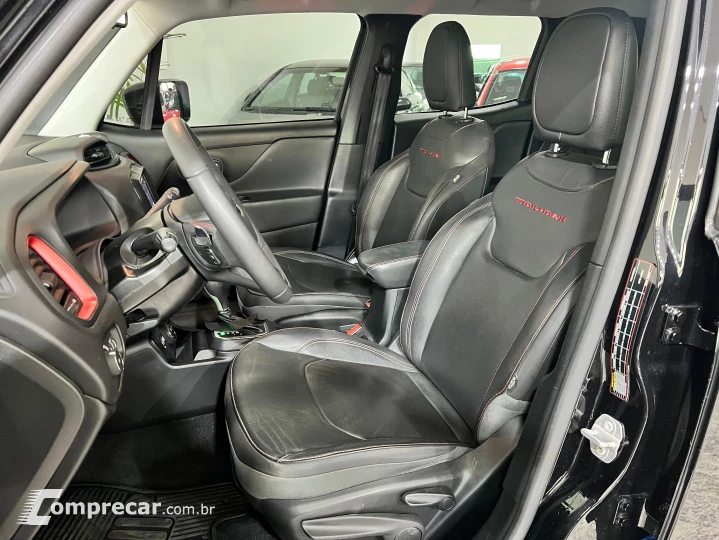 RENEGADE 1.3 T270 Turbo Trailhawk 4X4