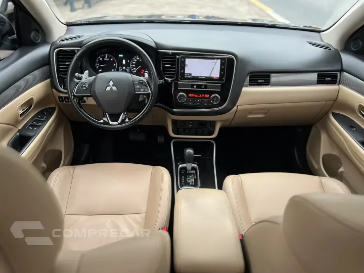OUTLANDER 2.2 Mivec Di-d Hpe-s AWD