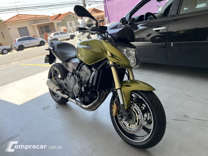 CB 600F HORNET