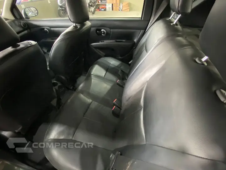 Livina 1.6 S 16V Flex 4P Manual