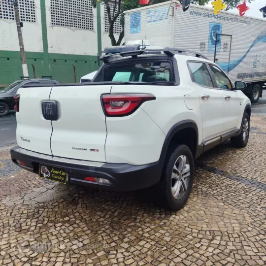 Toro Freedom 2.4 16V Flex Aut.