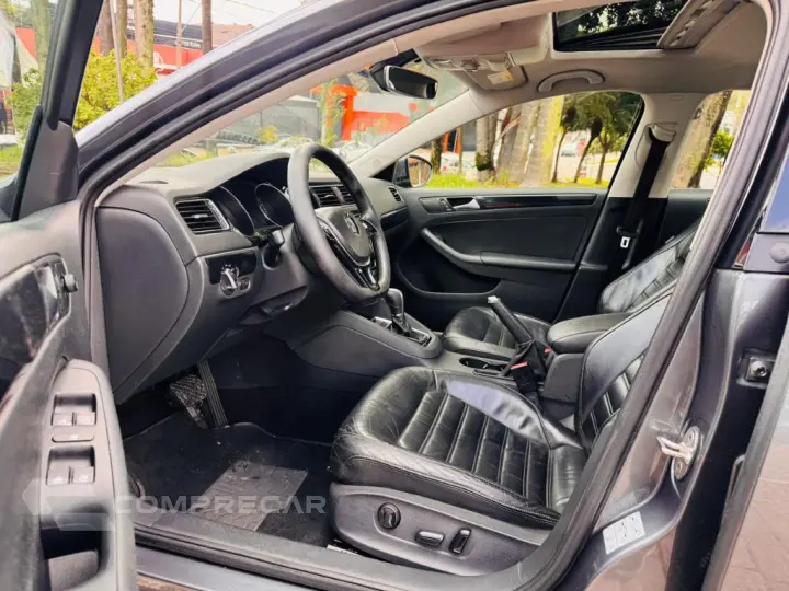 JETTA Highline 2.0 TSI 16V 4p Tiptronic