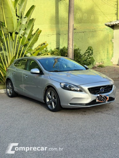V40 2.0 T4 Momentum