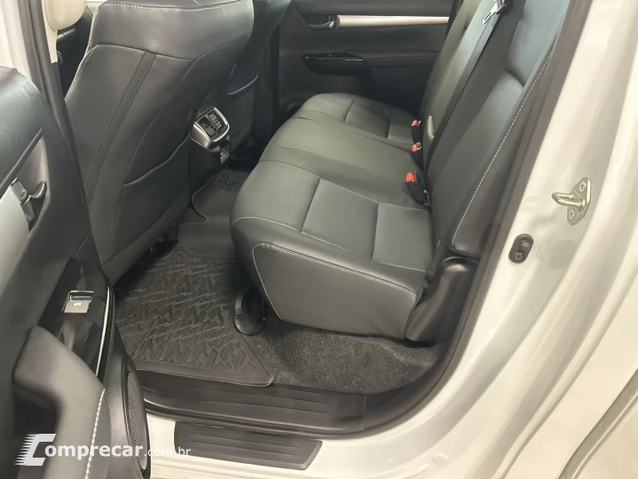 HILUX 2.8 D-4D TURBO CD SRX PLUS 4X4 AUTOMÁTICO