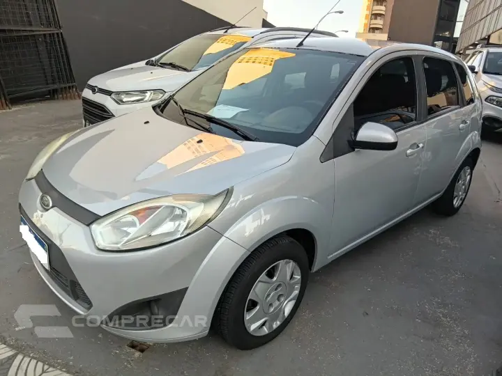 FIESTA 1.6 MPI Class Hatch 8V
