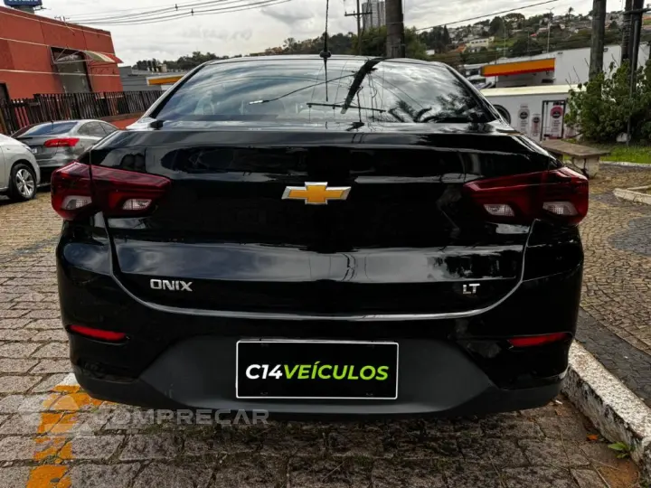 ONIX SEDAN Plus LT 1.0 12V Flex 4p Mec.