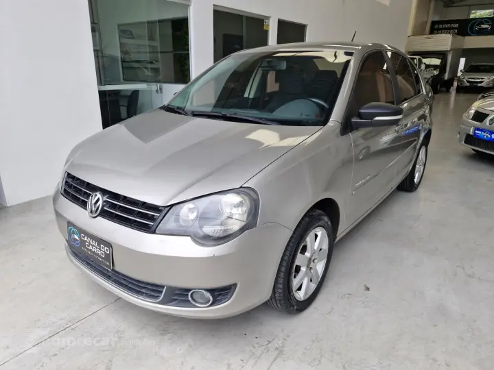 POLO SEDAN 2.0 MI Comfortline 8V