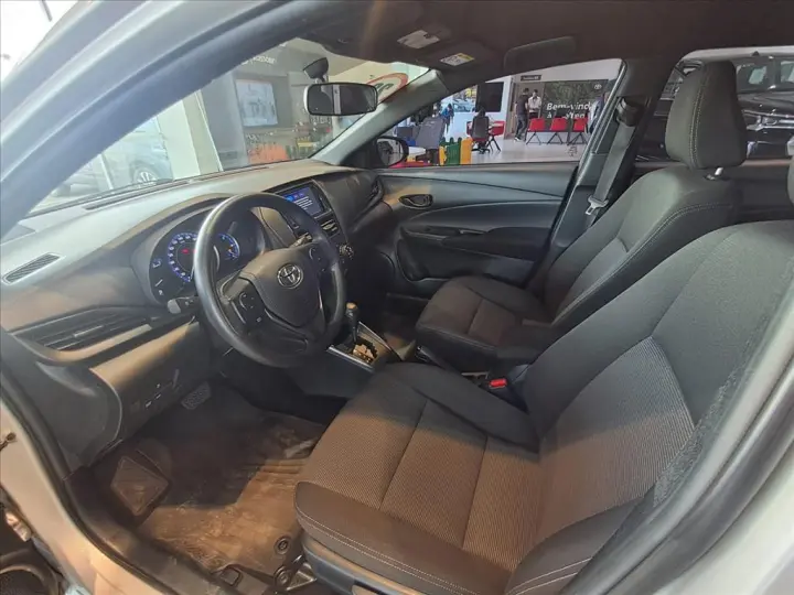 YARIS 1.5 16V FLEX XL MULTIDRIVE
