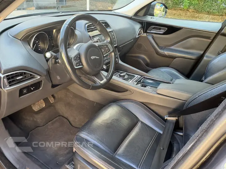 F-PACE 2.0 16V Turbo Prestige AWD