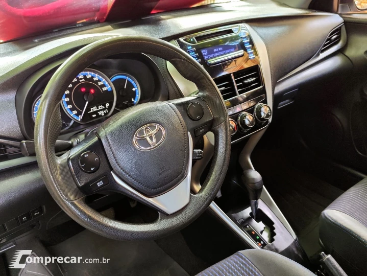 YARIS 1.5 16V FLEX SEDAN XL LIVE MULTIDRIVE
