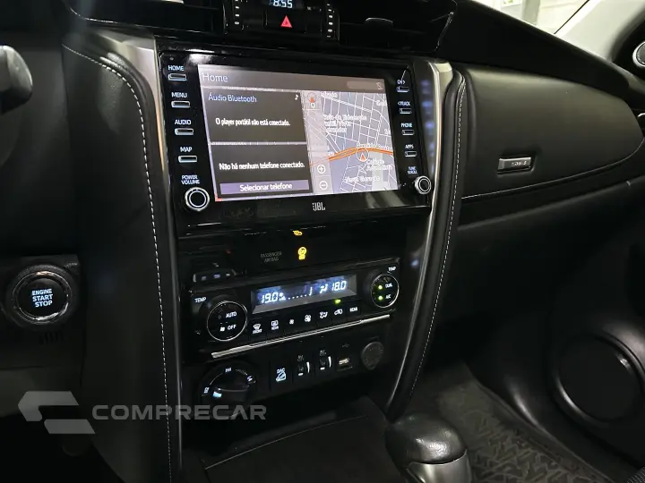 HILUX SW4 2.8 D-4D TURBO DIESEL SRX 7L 4X4 AUTOMÁTICO