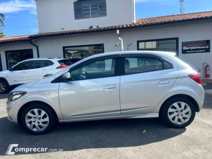 Onix Hatch 1.4 4P FLEX LT AUTOMÁTICO