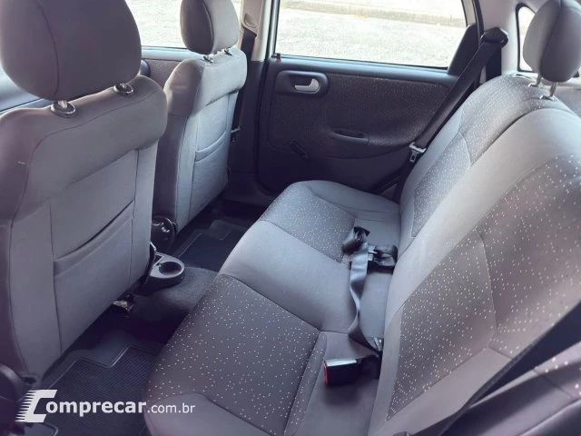 CORSA SEDAN - 1.4 MPFI PREMIUM SEDAN 8V 4P MANUAL