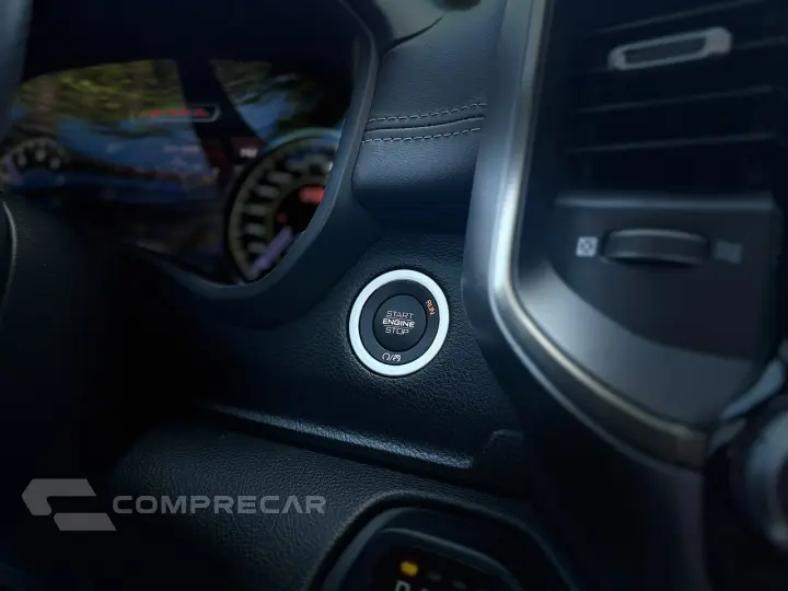 RAM 5.7 V8 1500 Rebel CD 4X4