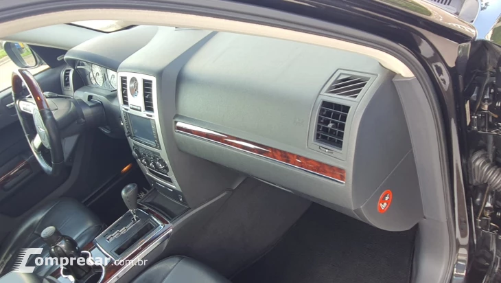 300 C 5.7 Hemi Sedan V8 16V