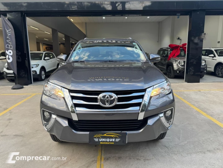 Hilux SW4 SRV 4x2 2.7 Flex 16V Aut.