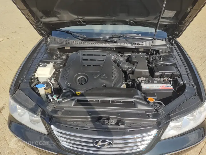 AZERA 3.3 MPFI GLS Sedan V6 24V