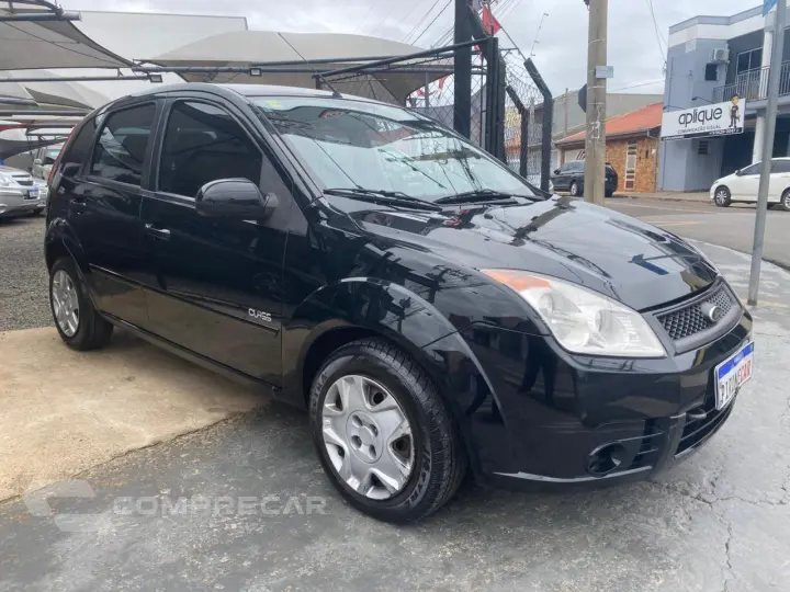 FIESTA 1.6 MPI Class Hatch 8V