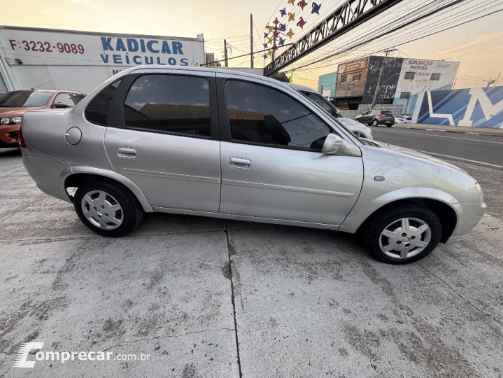 CLASSIC 1.0 MPFI LS 8V FLEX 4P MANUAL