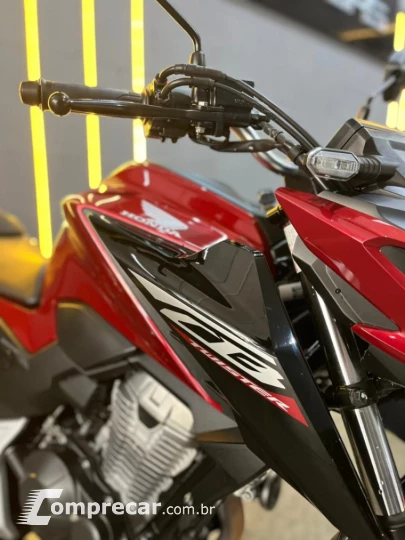 CB Twister 300 F