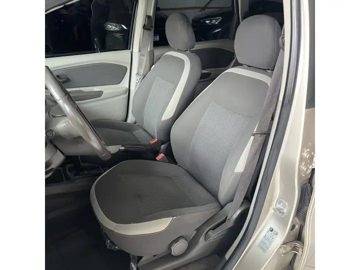 SPIN 1.8 LT 8V FLEX 4P AUTOMÁTICO