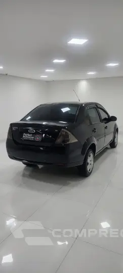 FIESTA 1.6 MPI Class Sedan 8V
