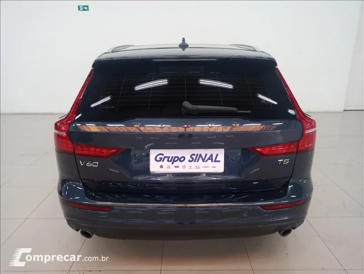 V60 2.0 T5 Momentum Geartronic